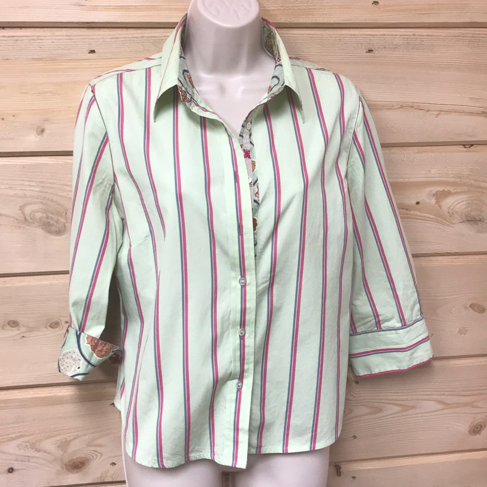 Robert Graham women’s striped blouse, flip cuffs M